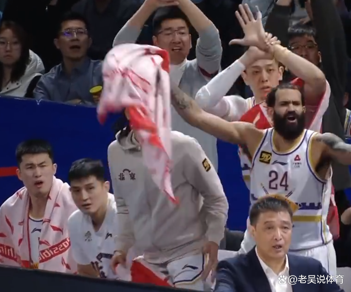 北京首钢主场告负,江苏队客场连胜 北京首钢主场告负,江苏队客场连胜