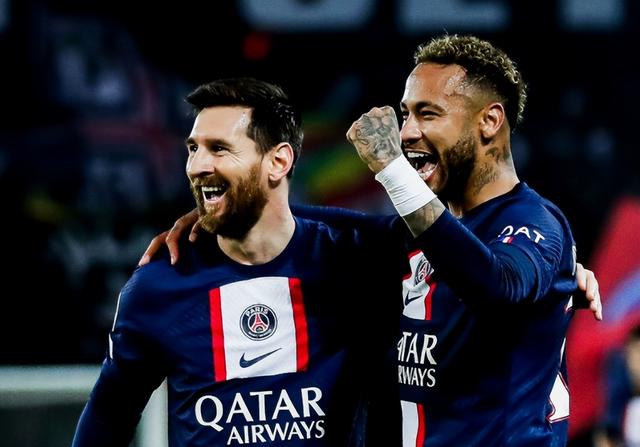 关于梦幻组合出击：内马尔与哈兰德双双进球领先的信息