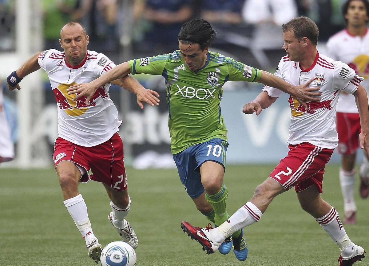 包含亚特兰大客场大胜，喜迎胜利的词条