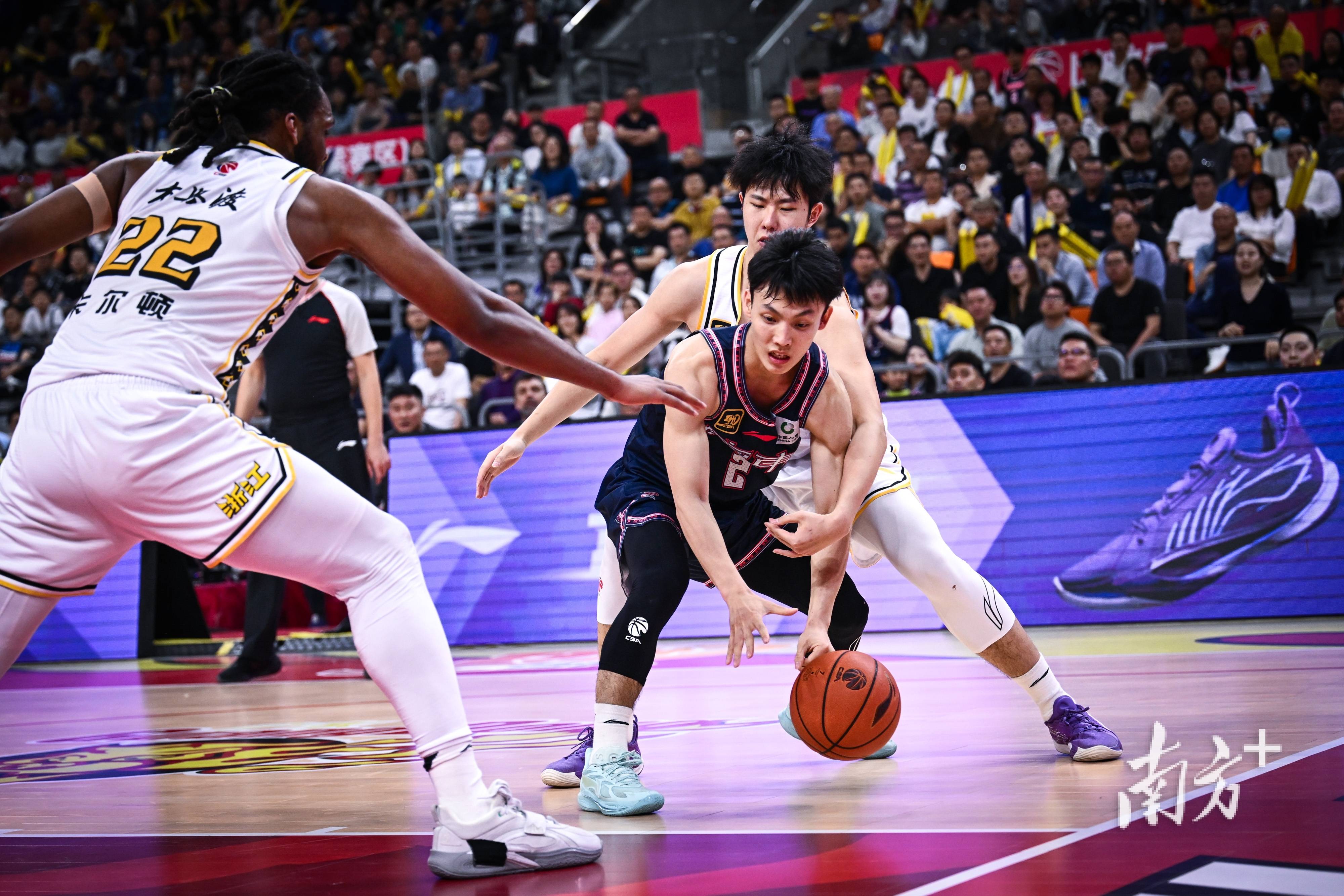 包含全球篮球联赛前景广阔，广东宏远实力稳健的词条