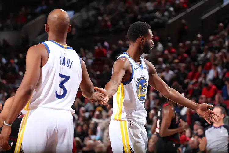 里昂大将出击，锋线配合精准犀利得分