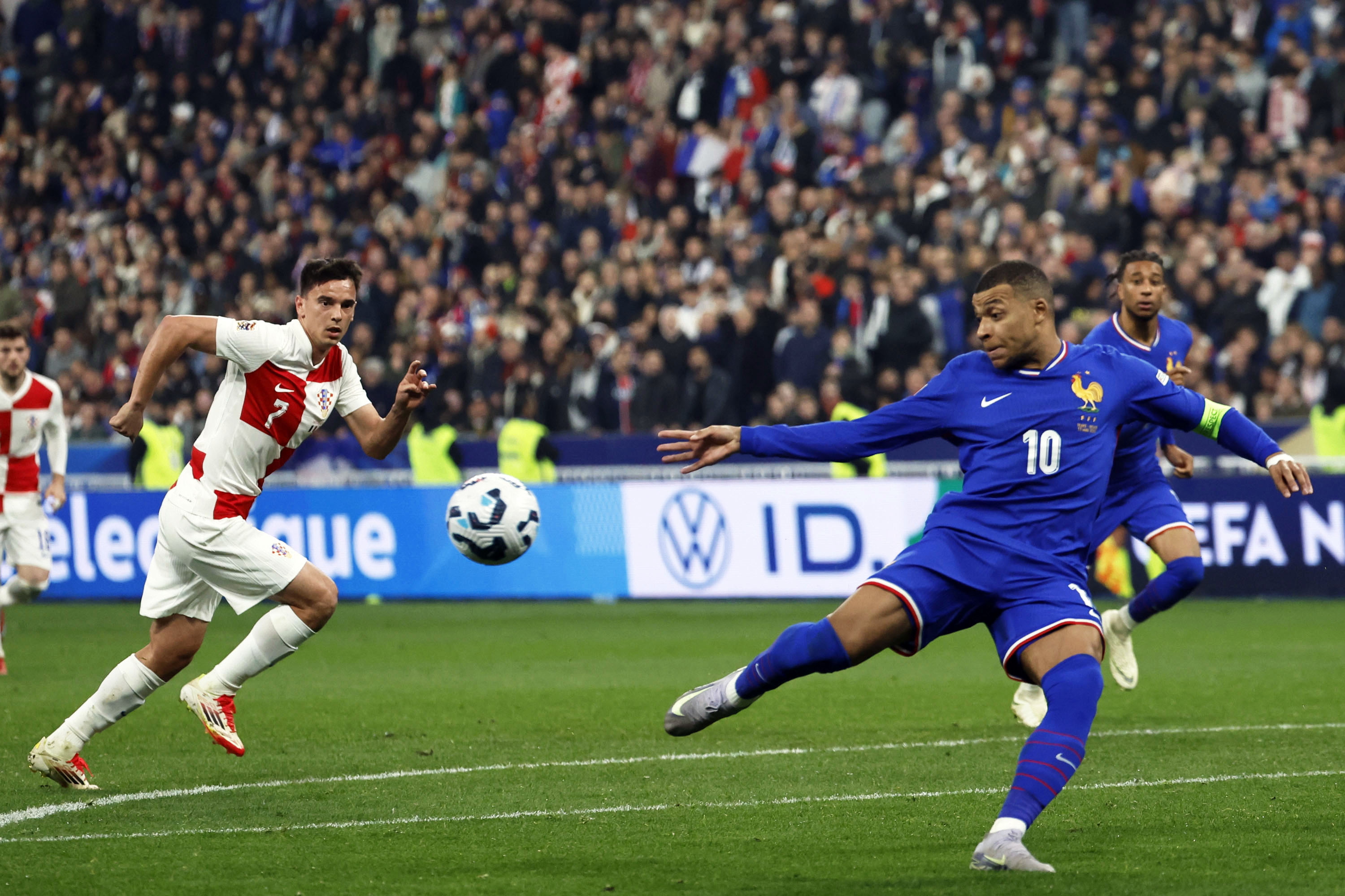 关于法国男子足球队进入四分之一决赛的信息