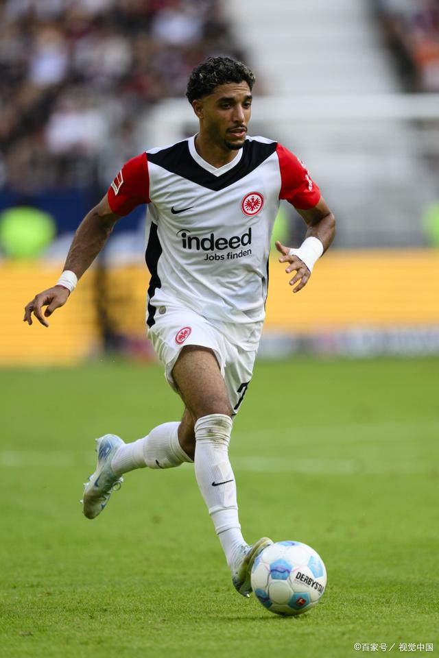 包含沃尔夫斯堡主场不敌法兰克福，遗憾输球的词条