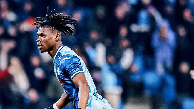 洛里昂队在比赛中展现出强大的实力