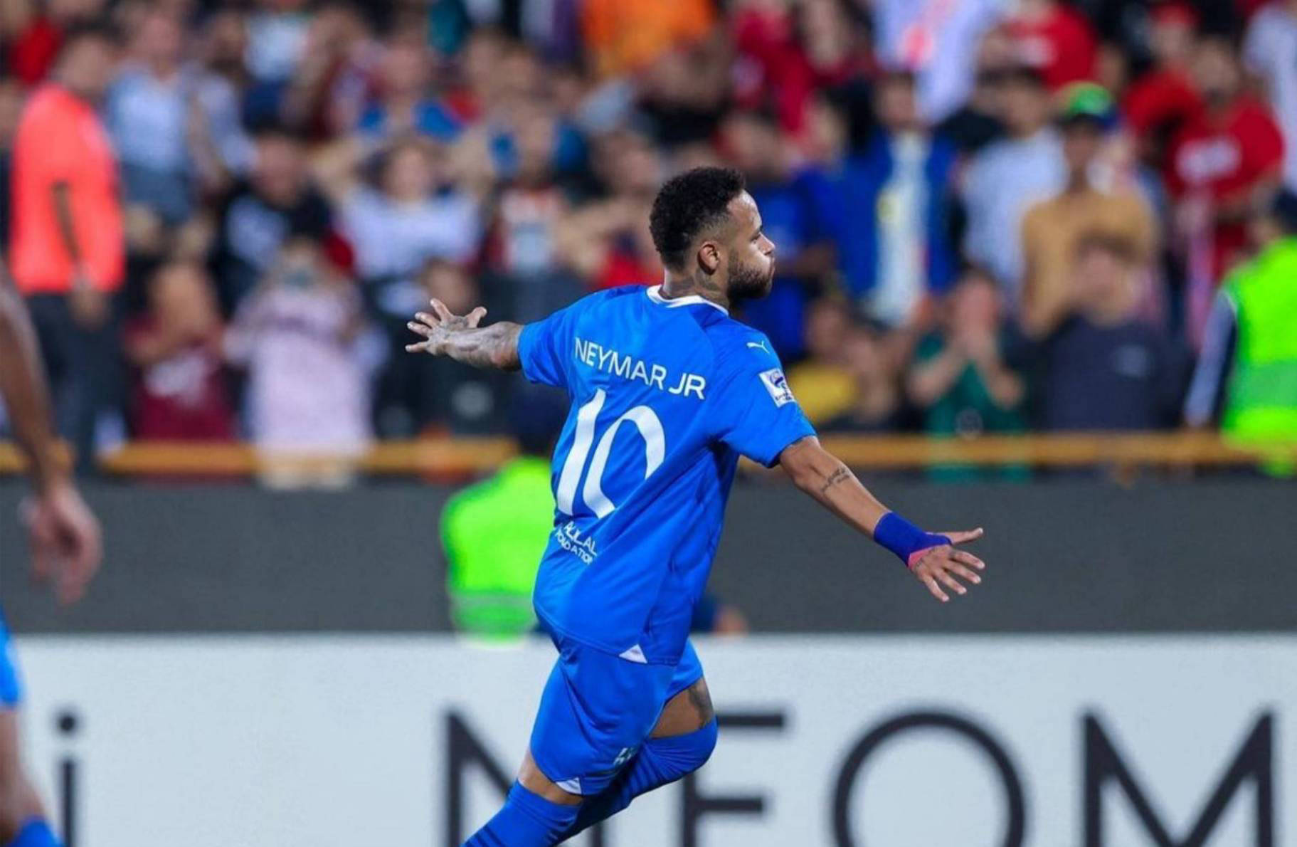 欧冠重磅对决：德国迎战内马尔，赛后采访的简单介绍