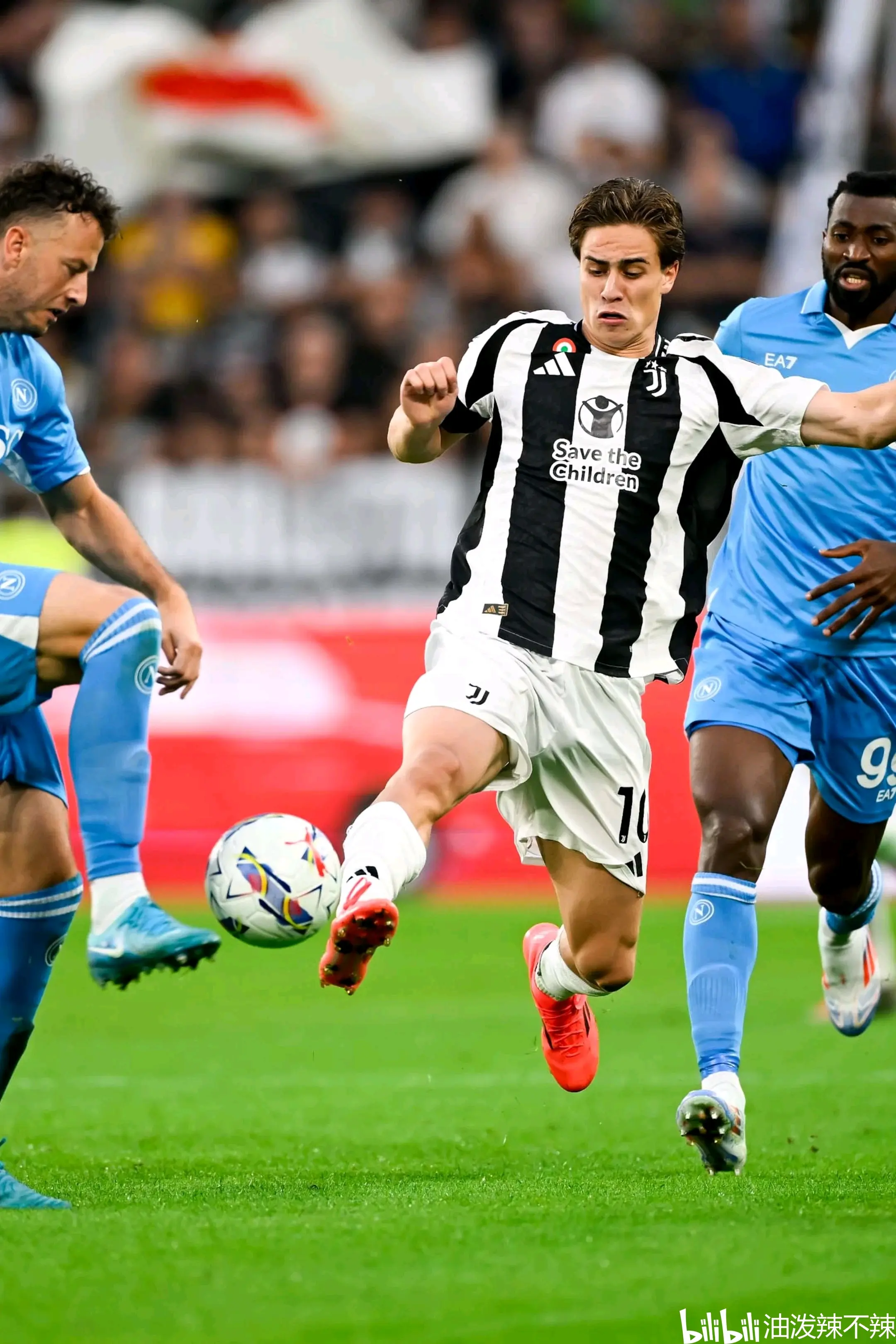 拜仁慕尼黑闷平尤文图斯，出线前景未明