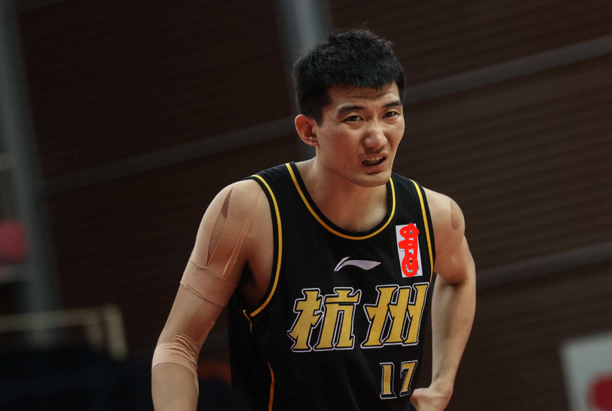 绿城士气高昂！连胜势不可挡追逐殊荣