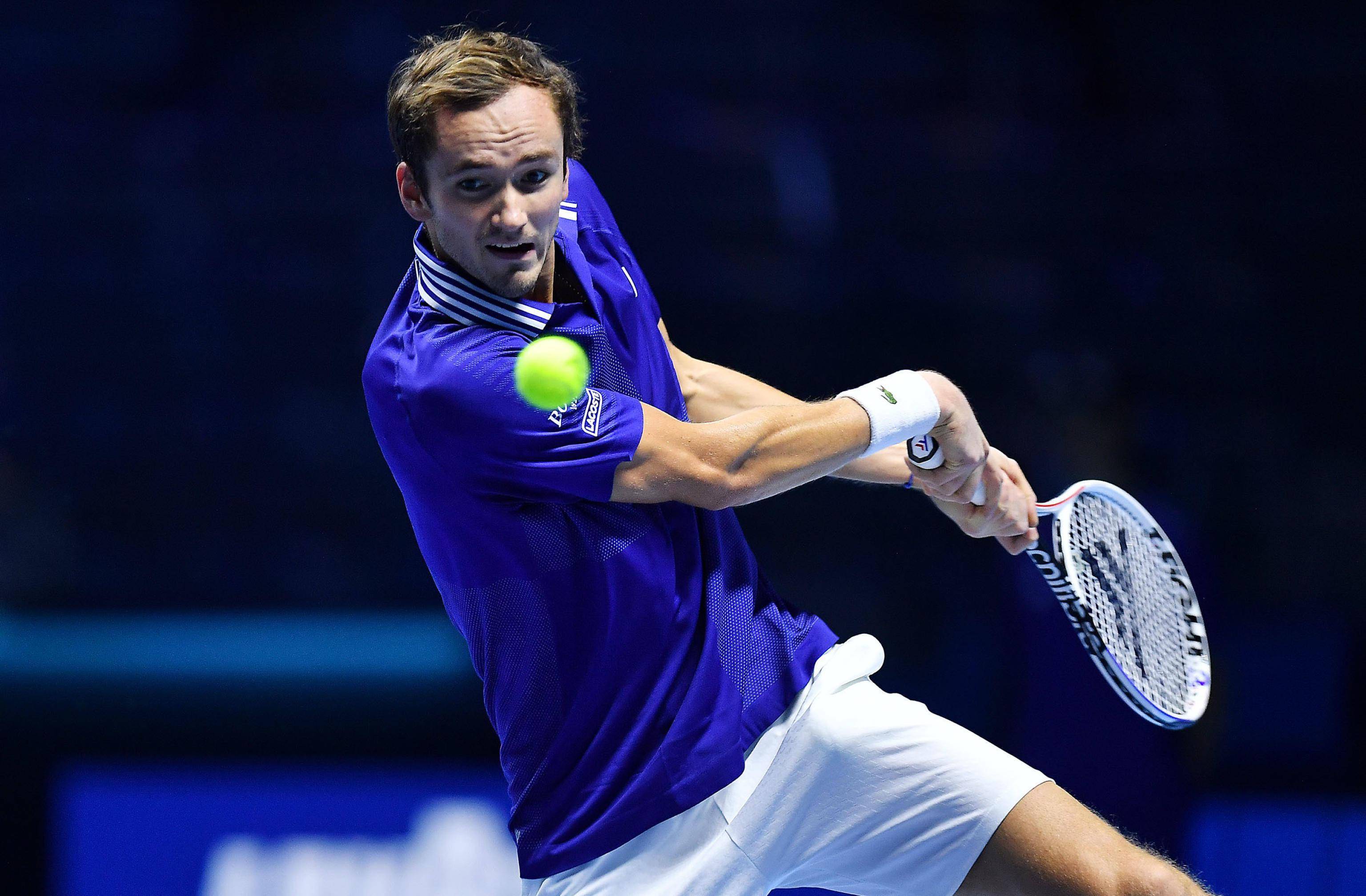 德国网球队横扫英国网球队,梅德韦杰夫关键制胜的简单介绍 德国网球队横扫英国网球队,梅德韦杰夫关键制胜的简单介绍