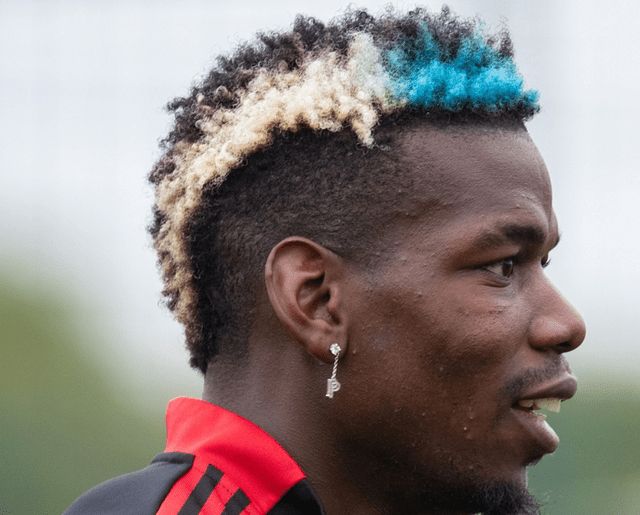 关于巴萨爆冷法国，博格巴2完成帽子戏法的信息