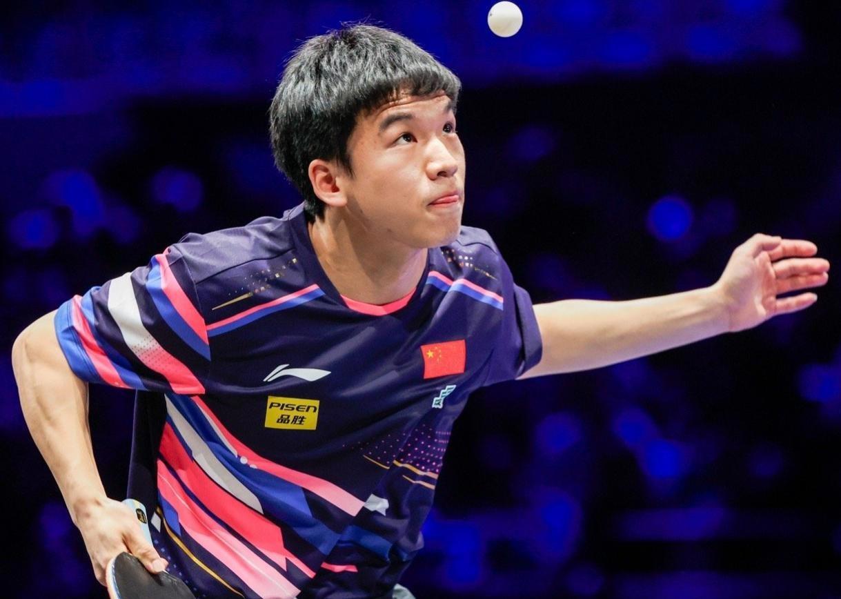 包含英国乒乓球队轻取中国乒乓球队，张本智和关键制胜的词条