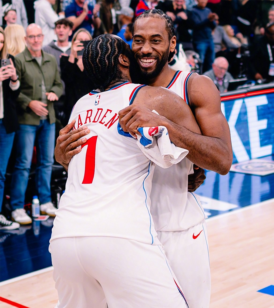 雷霆碾压雄鹿，伦纳德关键制胜