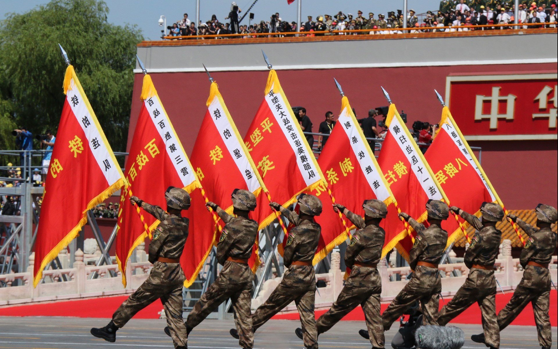 穹顶之下的终局艺术,太阳压哨击败勇士点燃西部排名争夺战