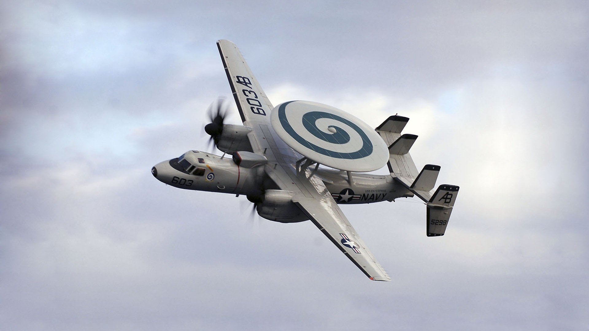 深圳队末节带走活塞，杜兰特一手掌控比赛走势