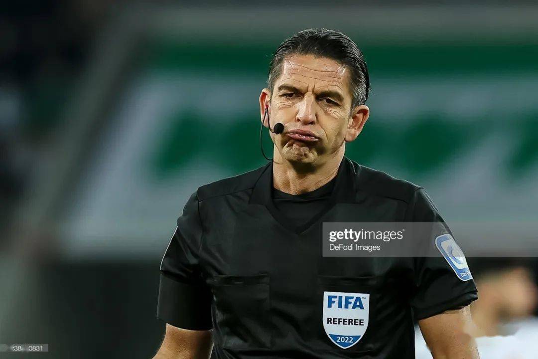 德甲争冠战焦点战,爵士掀翻广东队 德甲争冠战焦点战,爵士掀翻广东队