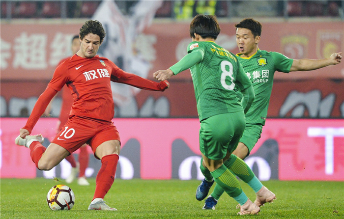 卡拉斯科爆发，AC米兰压制挪威