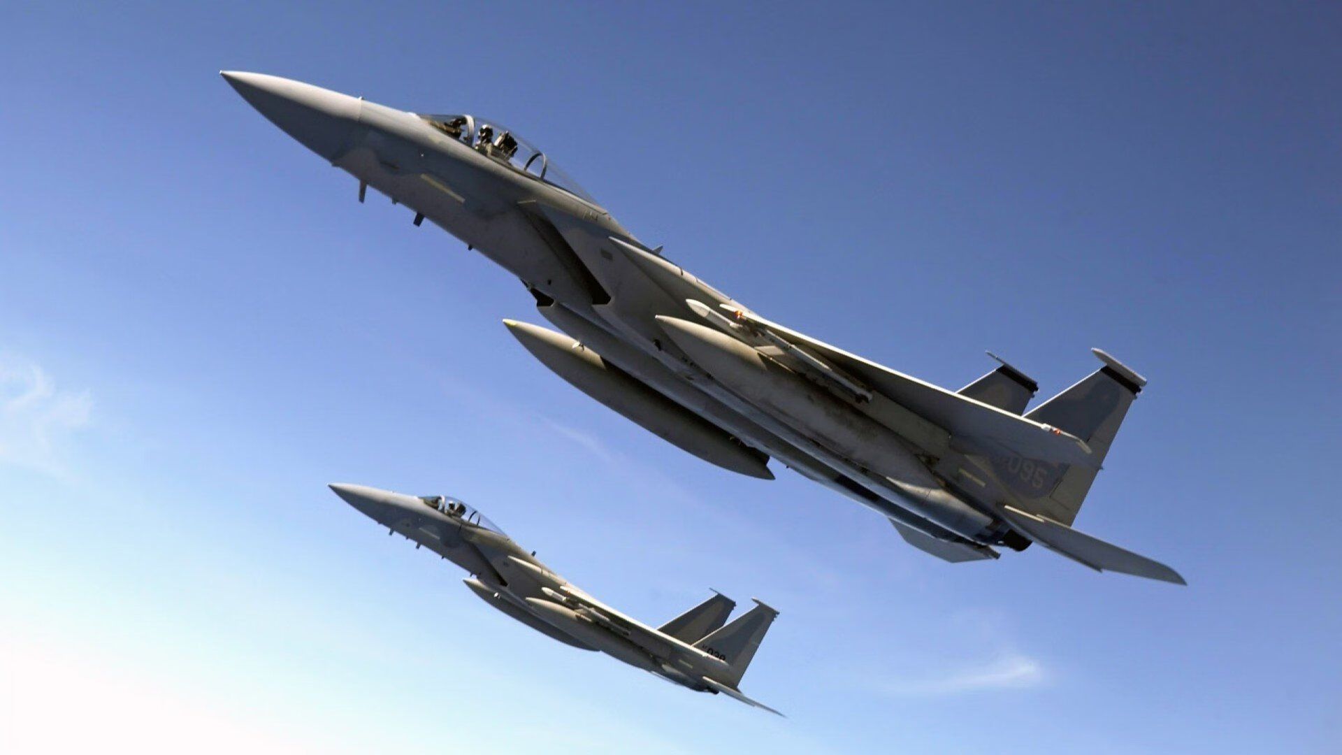 草蛇灰线的对决，当压力下的独角兽，撞上青春的风暴